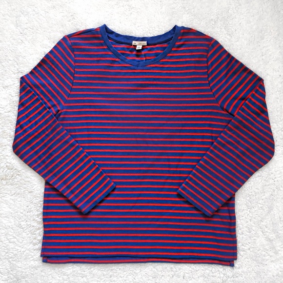 ✨STRIPED GAP TEE✨ - Picture 1 of 4